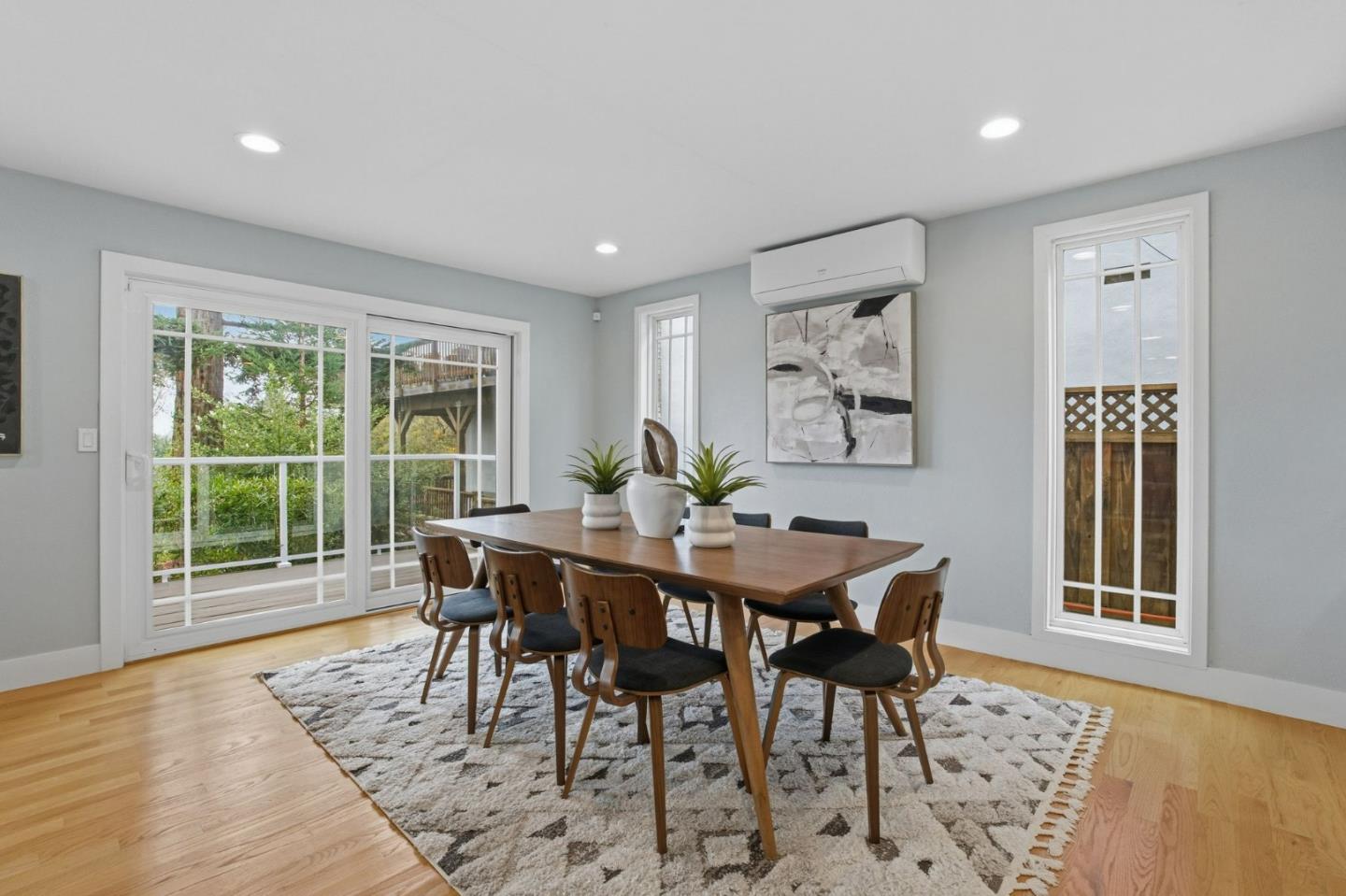 Detail Gallery Image 14 of 59 For 2109 Cipriani Blvd, Belmont,  CA 94002 - 4 Beds | 3/1 Baths