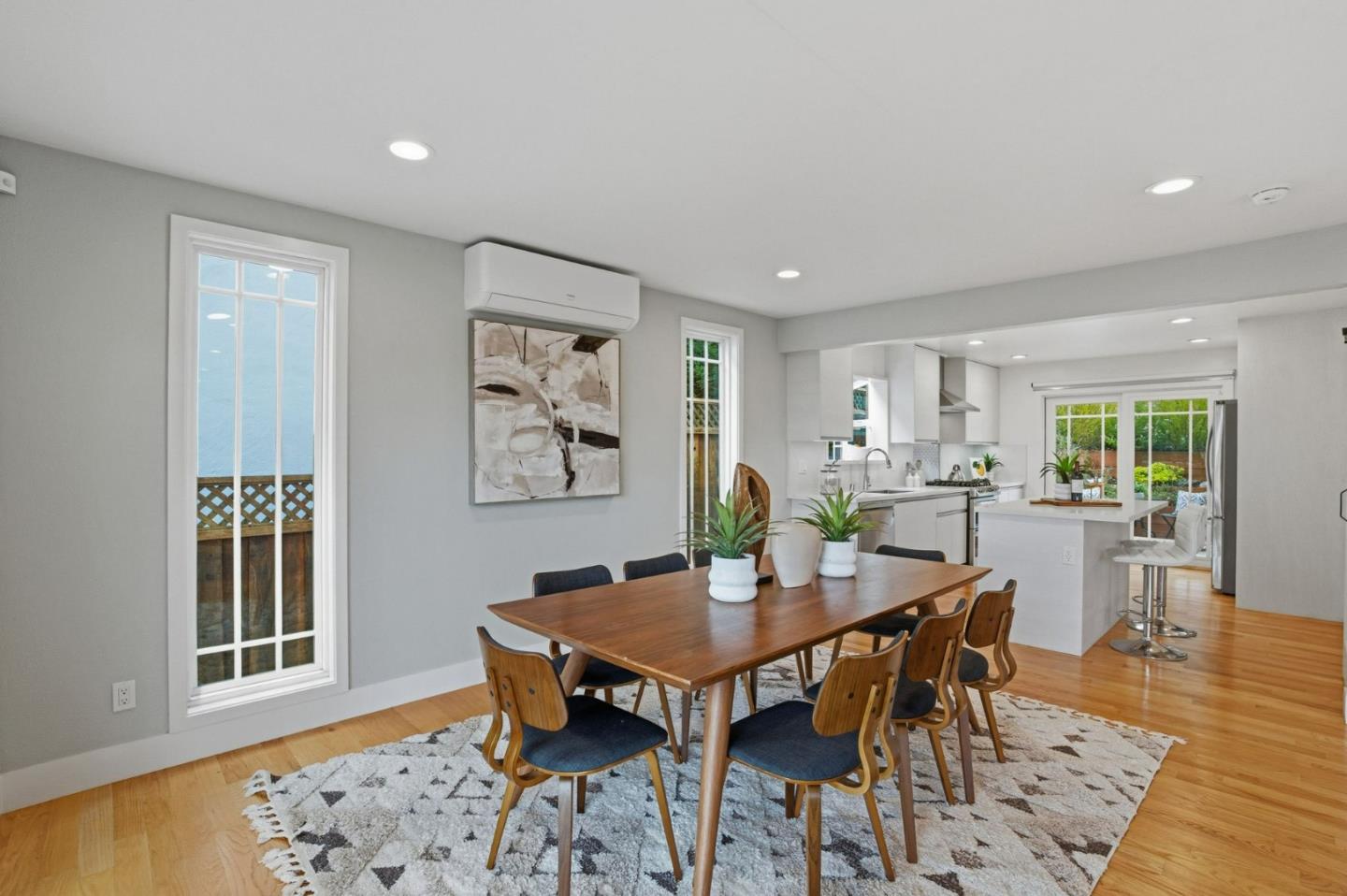 Detail Gallery Image 15 of 59 For 2109 Cipriani Blvd, Belmont,  CA 94002 - 4 Beds | 3/1 Baths