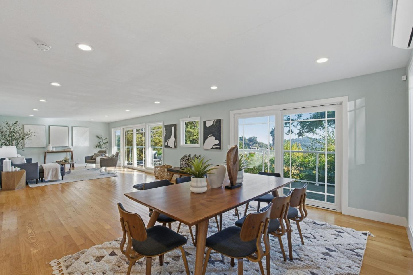 Detail Gallery Image 16 of 59 For 2109 Cipriani Blvd, Belmont,  CA 94002 - 4 Beds | 3/1 Baths