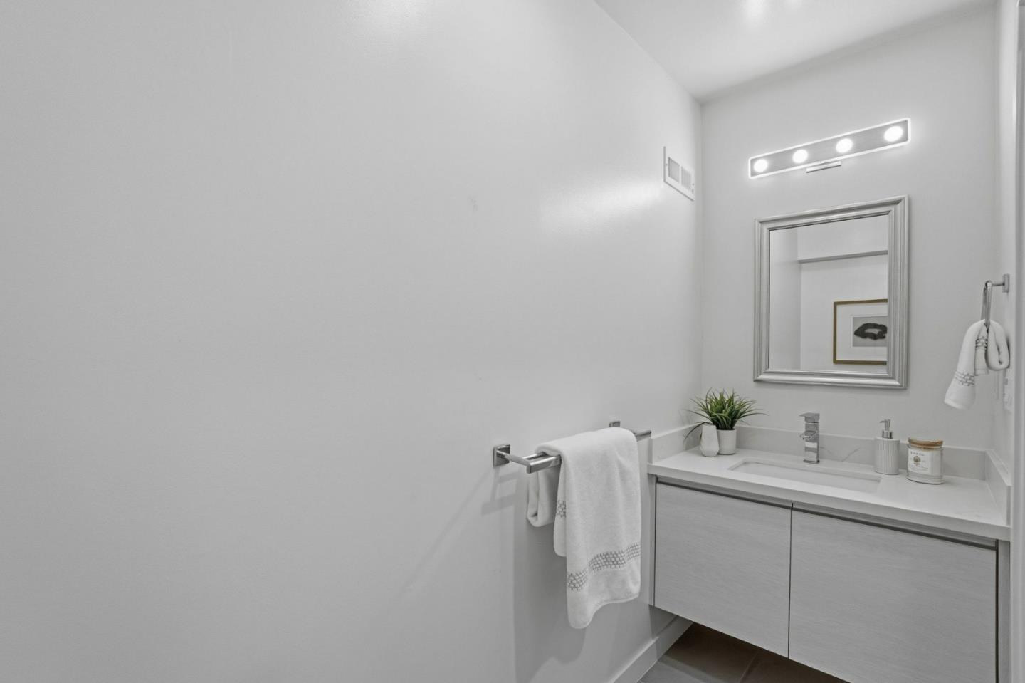 Detail Gallery Image 29 of 59 For 2109 Cipriani Blvd, Belmont,  CA 94002 - 4 Beds | 3/1 Baths