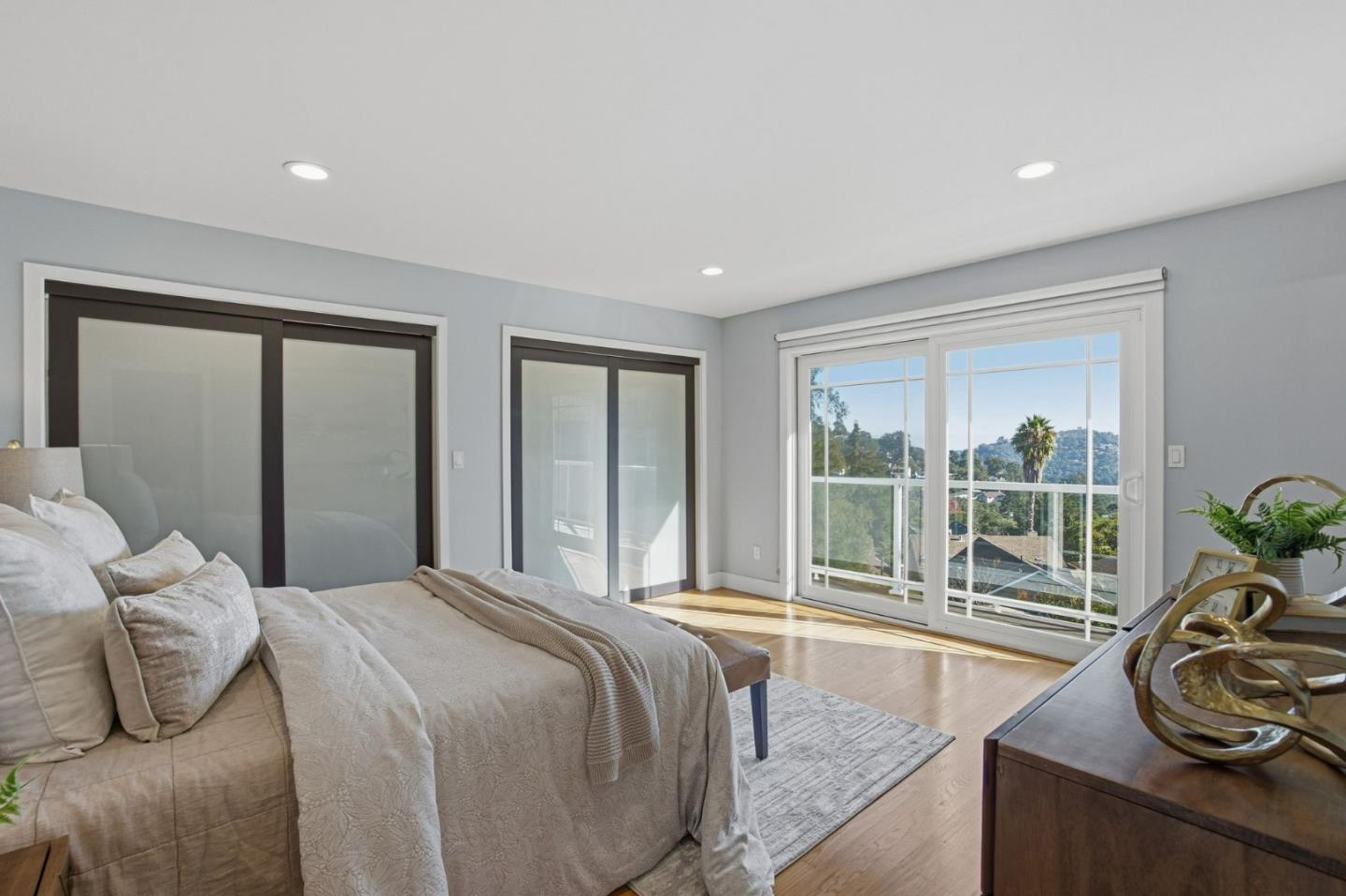 Detail Gallery Image 34 of 59 For 2109 Cipriani Blvd, Belmont,  CA 94002 - 4 Beds | 3/1 Baths