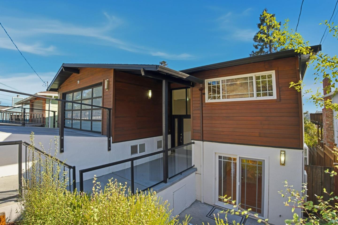 Detail Gallery Image 4 of 59 For 2109 Cipriani Blvd, Belmont,  CA 94002 - 4 Beds | 3/1 Baths