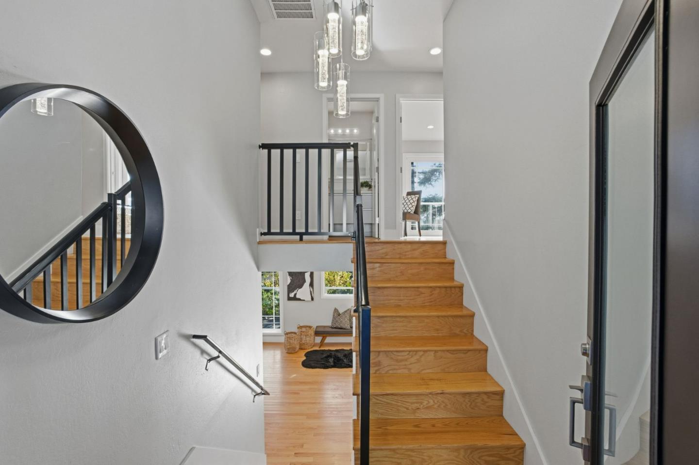 Detail Gallery Image 6 of 59 For 2109 Cipriani Blvd, Belmont,  CA 94002 - 4 Beds | 3/1 Baths