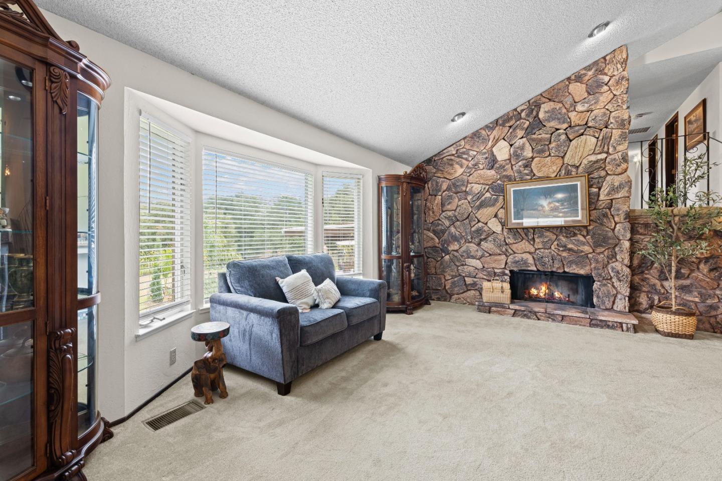 Detail Gallery Image 17 of 63 For 11900 Old Coach Rd, Gilroy,  CA 95020 - 4 Beds | 2/1 Baths