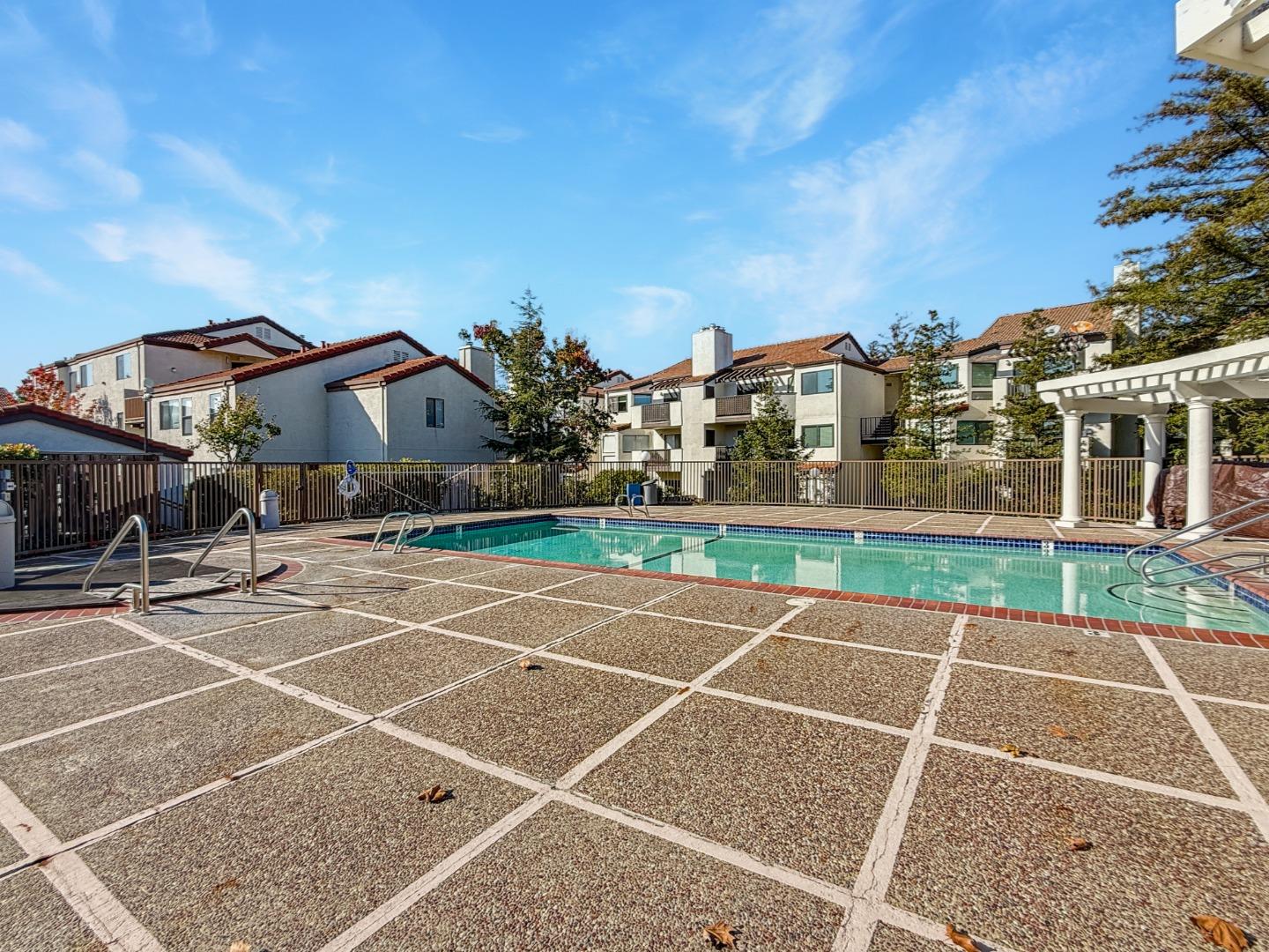 Detail Gallery Image 24 of 25 For 21239 Gary Dr #110,  Castro Valley,  CA 94546 - 2 Beds | 2 Baths