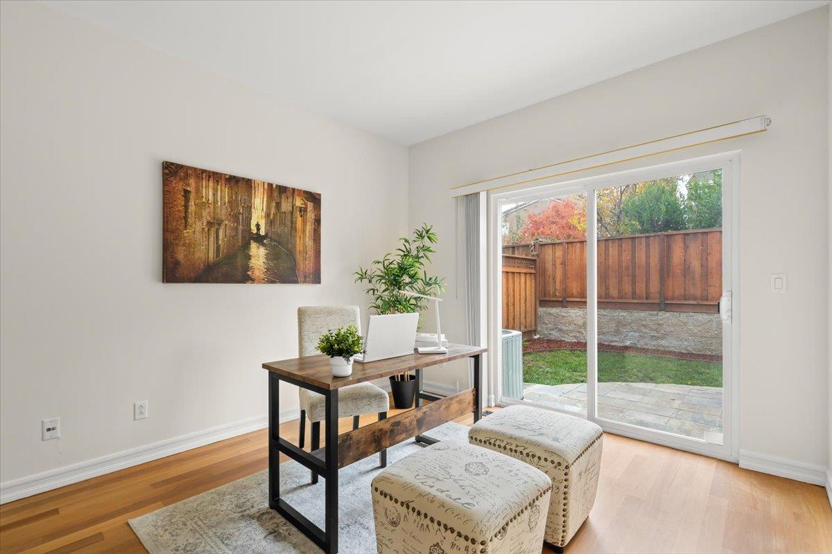 Detail Gallery Image 13 of 27 For 1436 Sandringham Way, San Jose,  CA 95126 - 4 Beds | 3 Baths