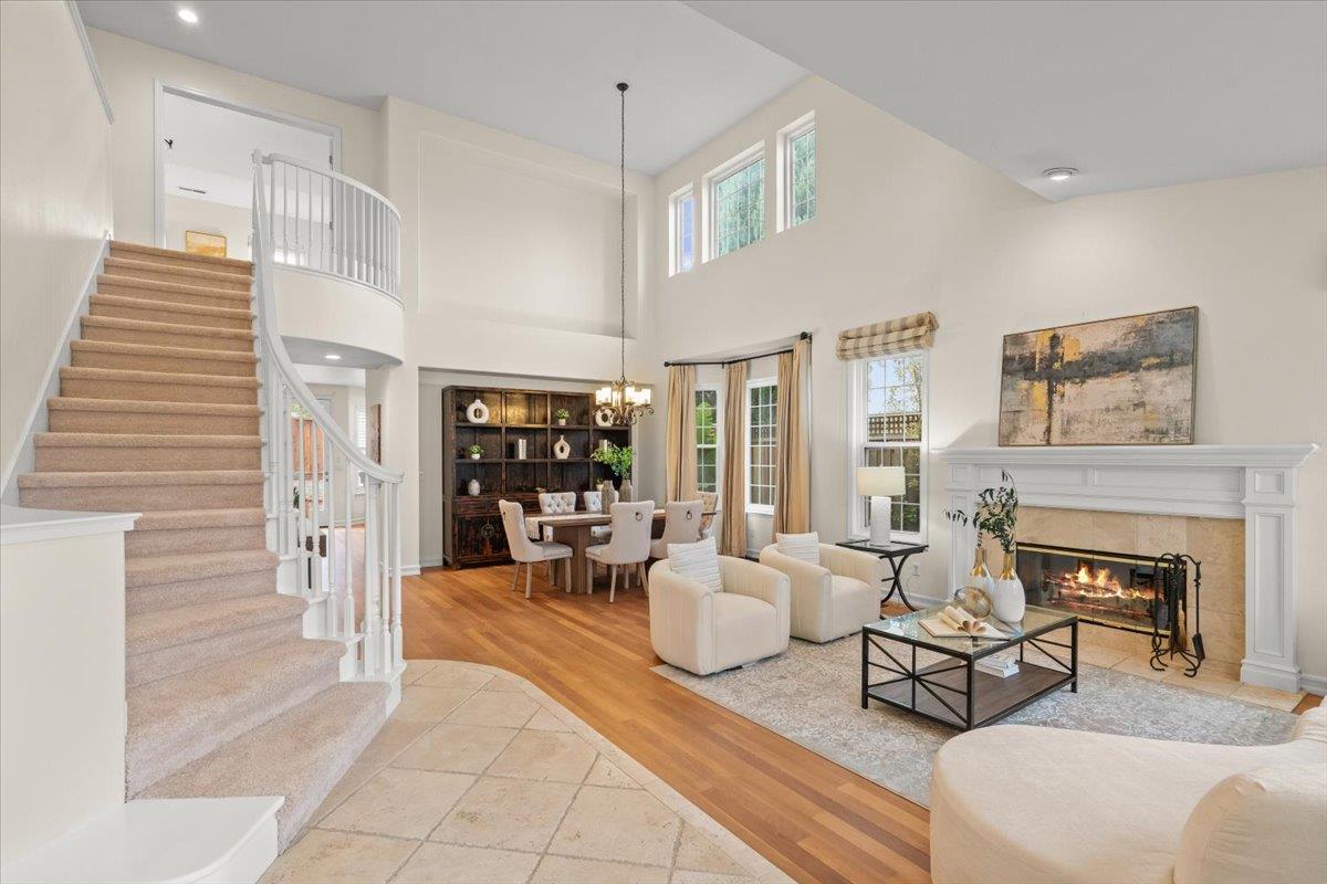 Detail Gallery Image 3 of 27 For 1436 Sandringham Way, San Jose,  CA 95126 - 4 Beds | 3 Baths