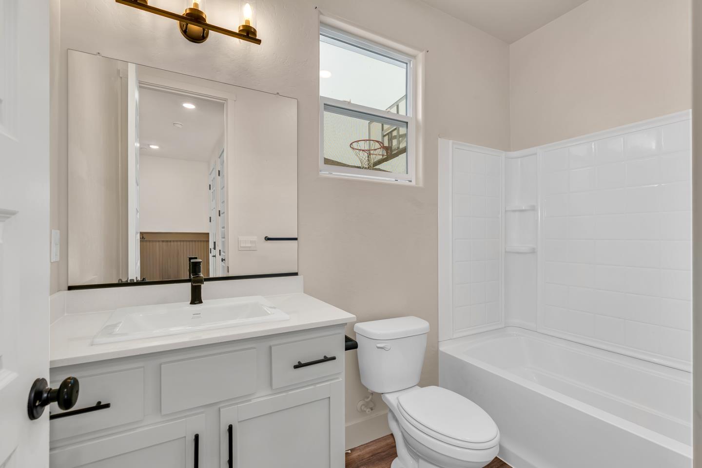 Detail Gallery Image 13 of 39 For 396 Broadstone Ct, Los Banos,  CA 93635 - 4 Beds | 2 Baths