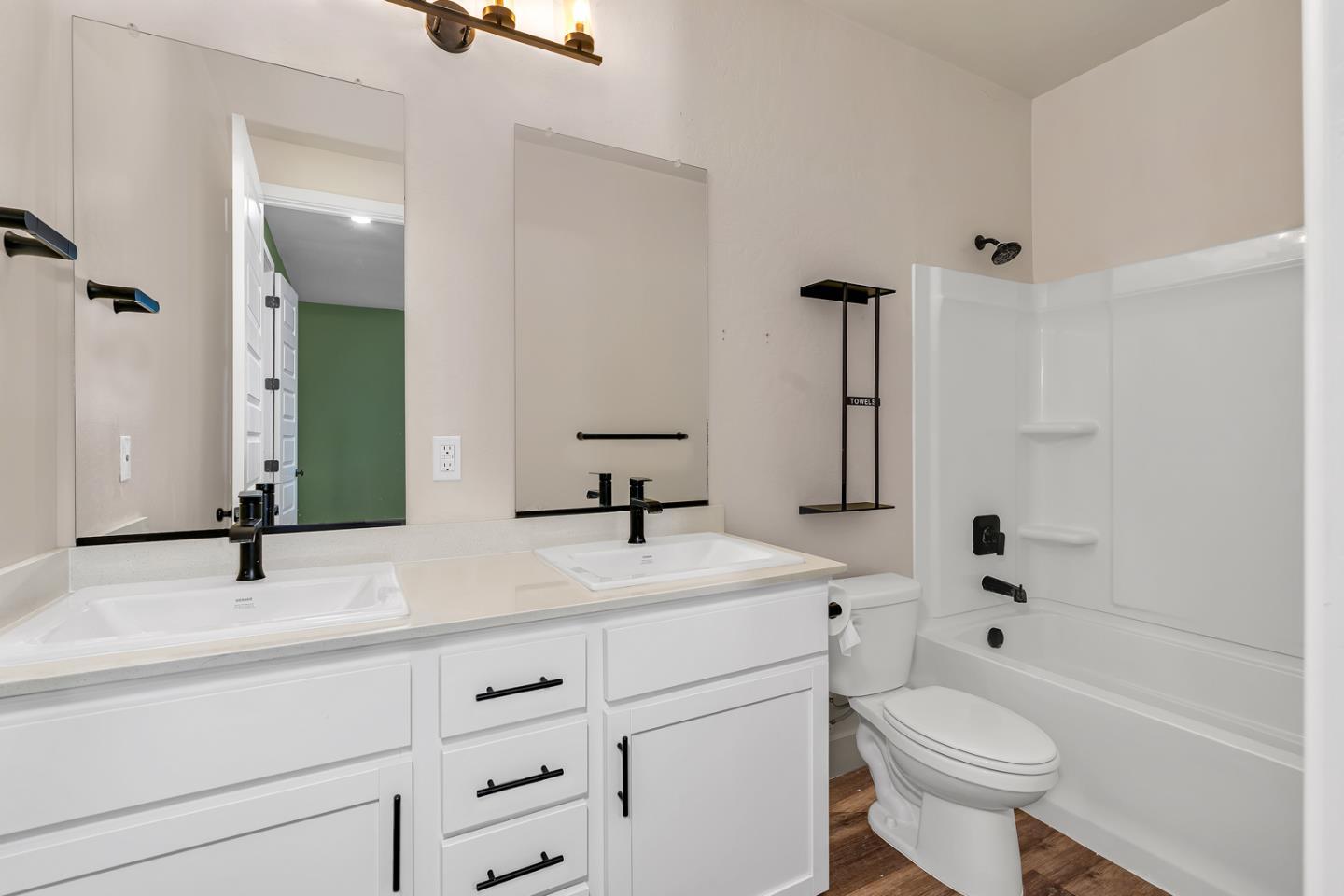 Detail Gallery Image 19 of 39 For 396 Broadstone Ct, Los Banos,  CA 93635 - 4 Beds | 2 Baths