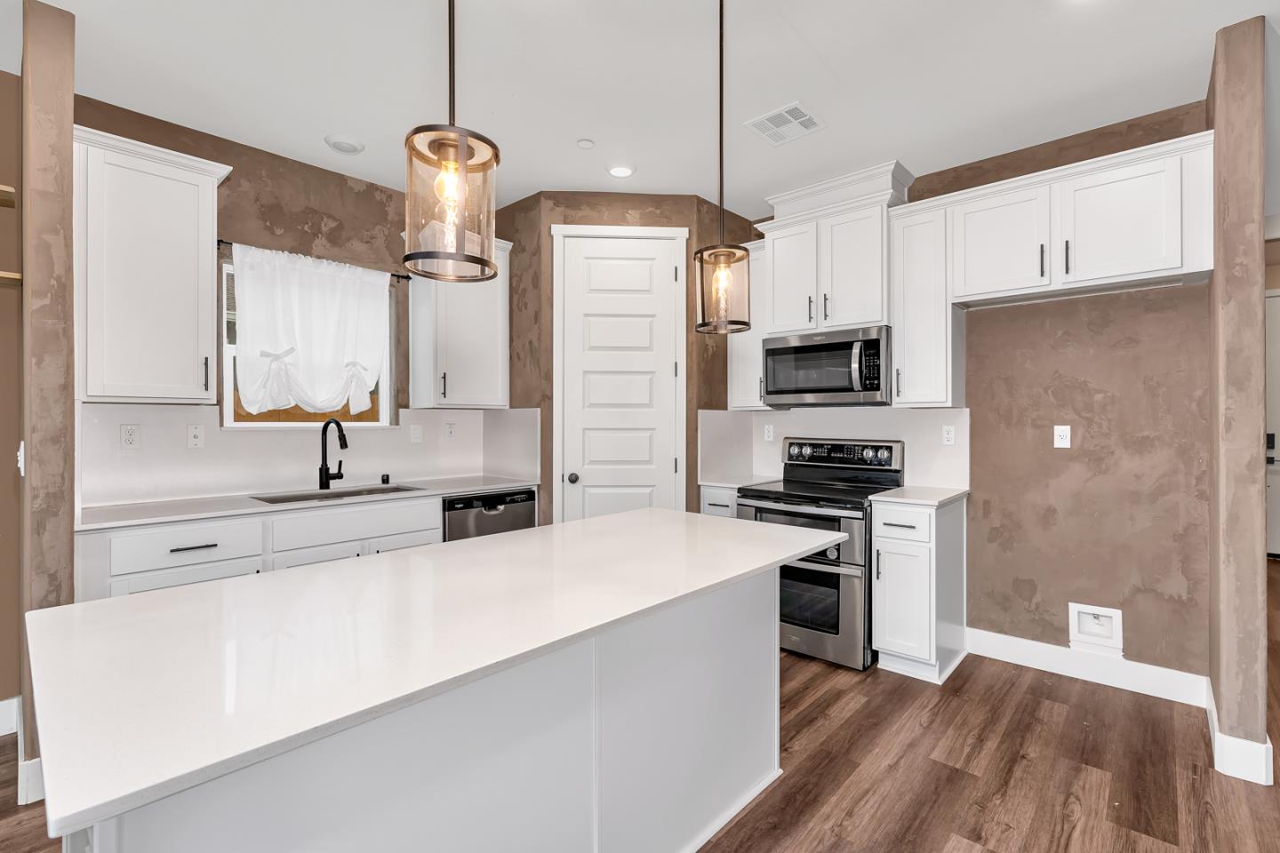 Detail Gallery Image 26 of 39 For 396 Broadstone Ct, Los Banos,  CA 93635 - 4 Beds | 2 Baths