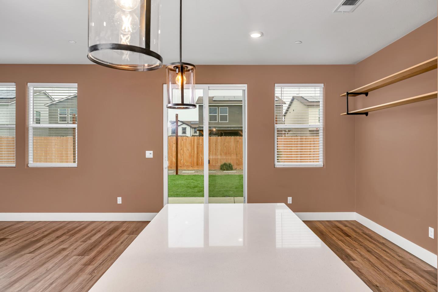 Detail Gallery Image 32 of 39 For 396 Broadstone Ct, Los Banos,  CA 93635 - 4 Beds | 2 Baths