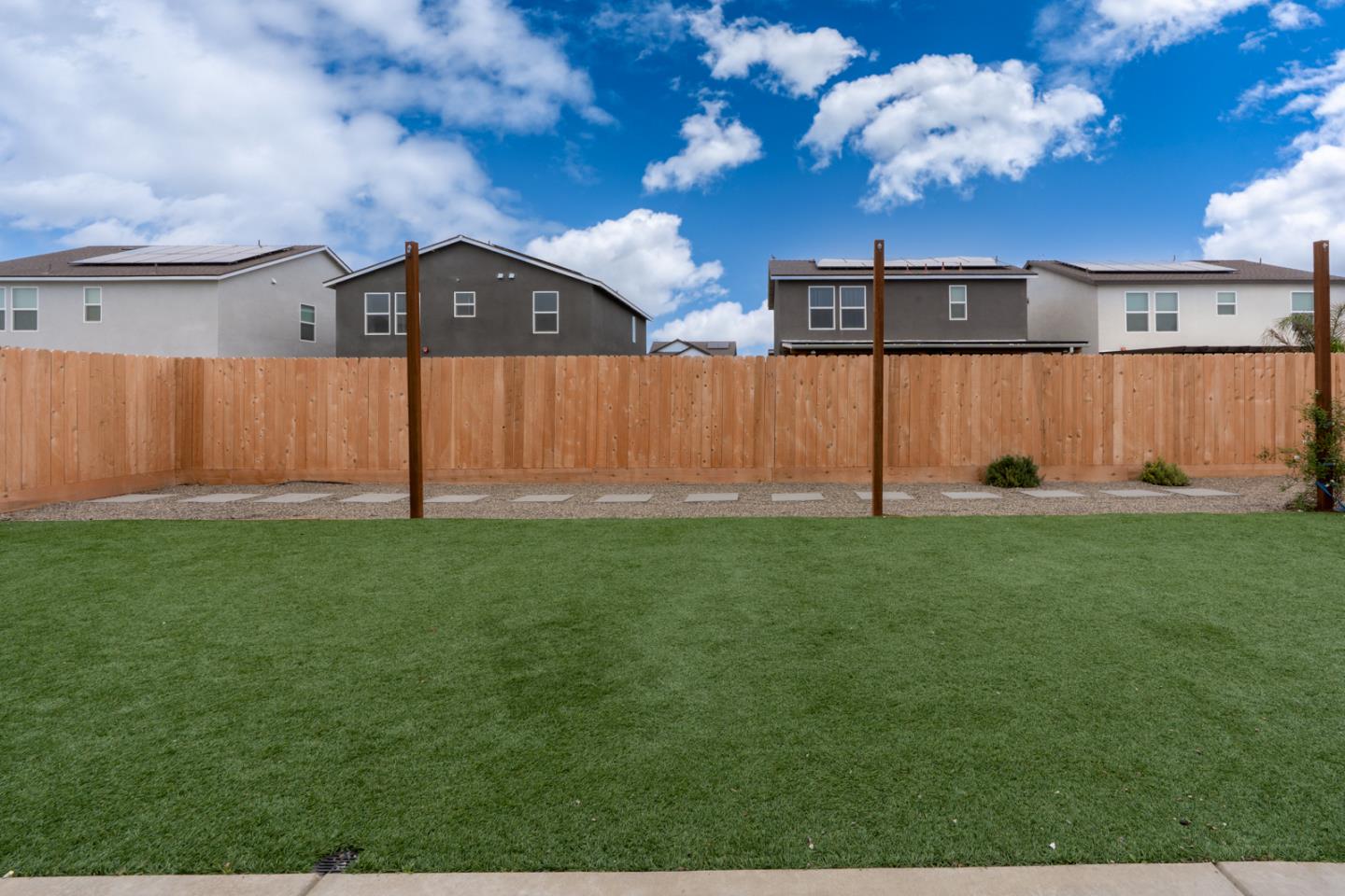 Detail Gallery Image 34 of 39 For 396 Broadstone Ct, Los Banos,  CA 93635 - 4 Beds | 2 Baths