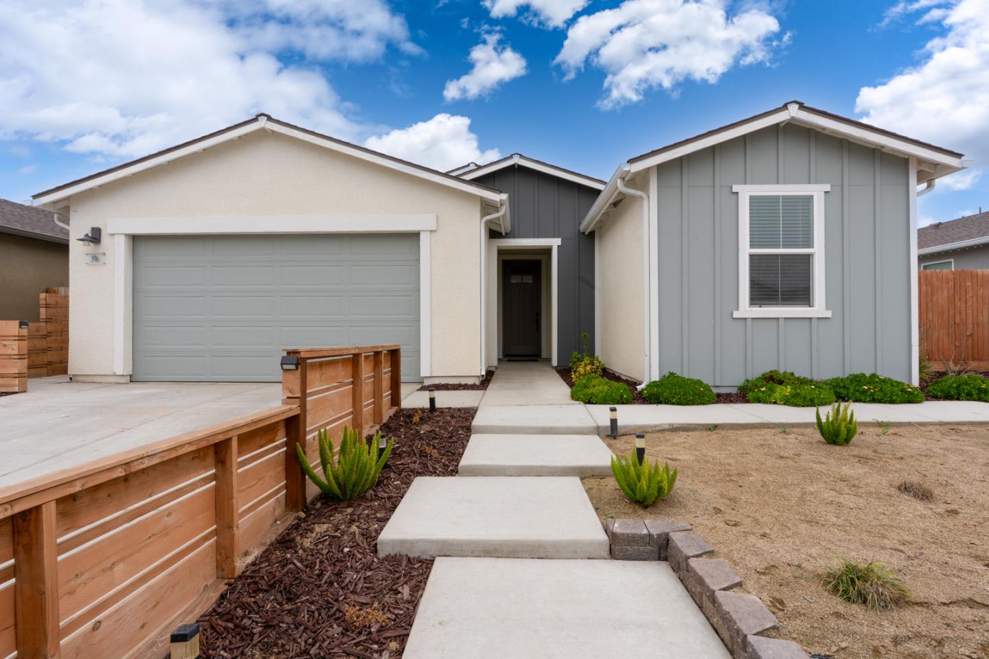 Detail Gallery Image 6 of 39 For 396 Broadstone Ct, Los Banos,  CA 93635 - 4 Beds | 2 Baths