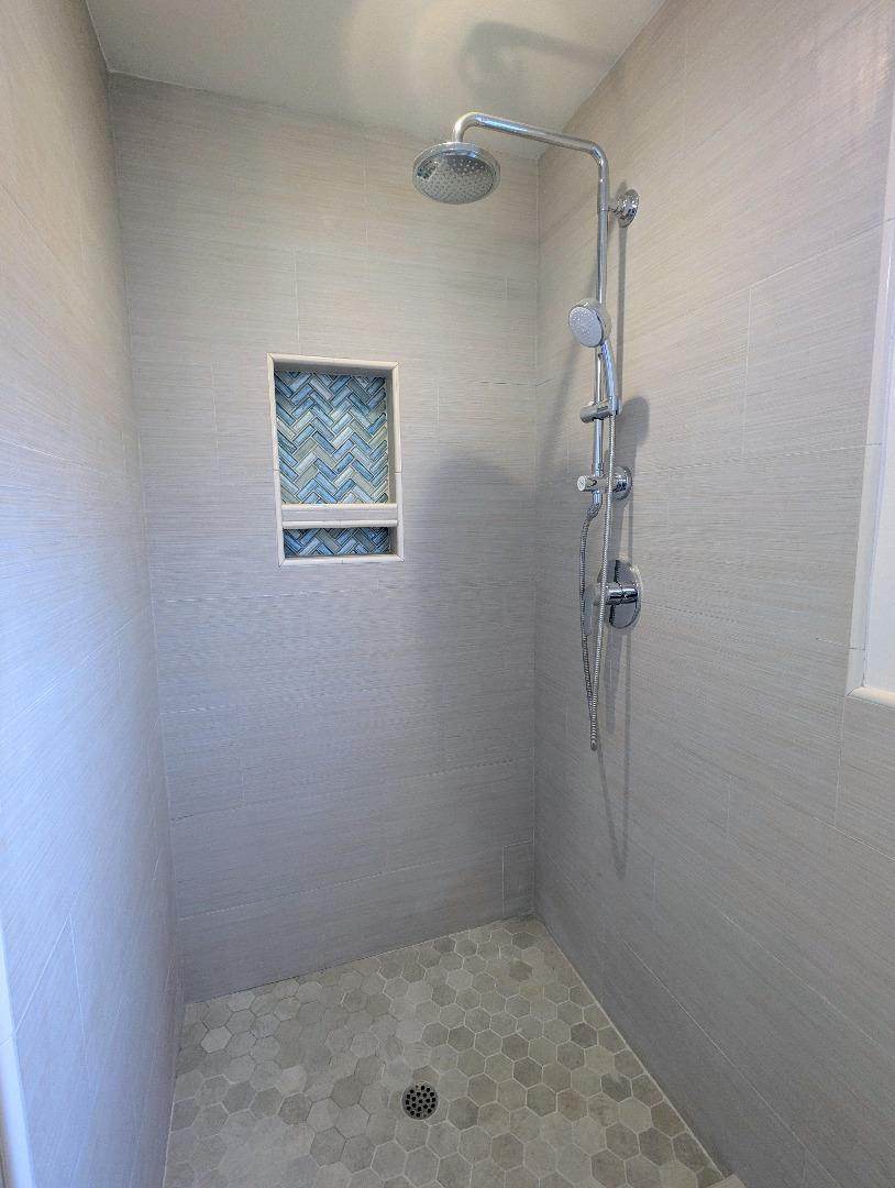 Detail Gallery Image 18 of 27 For 41 Inner Cir, Redwood City,  CA 94062 - 3 Beds | 2 Baths