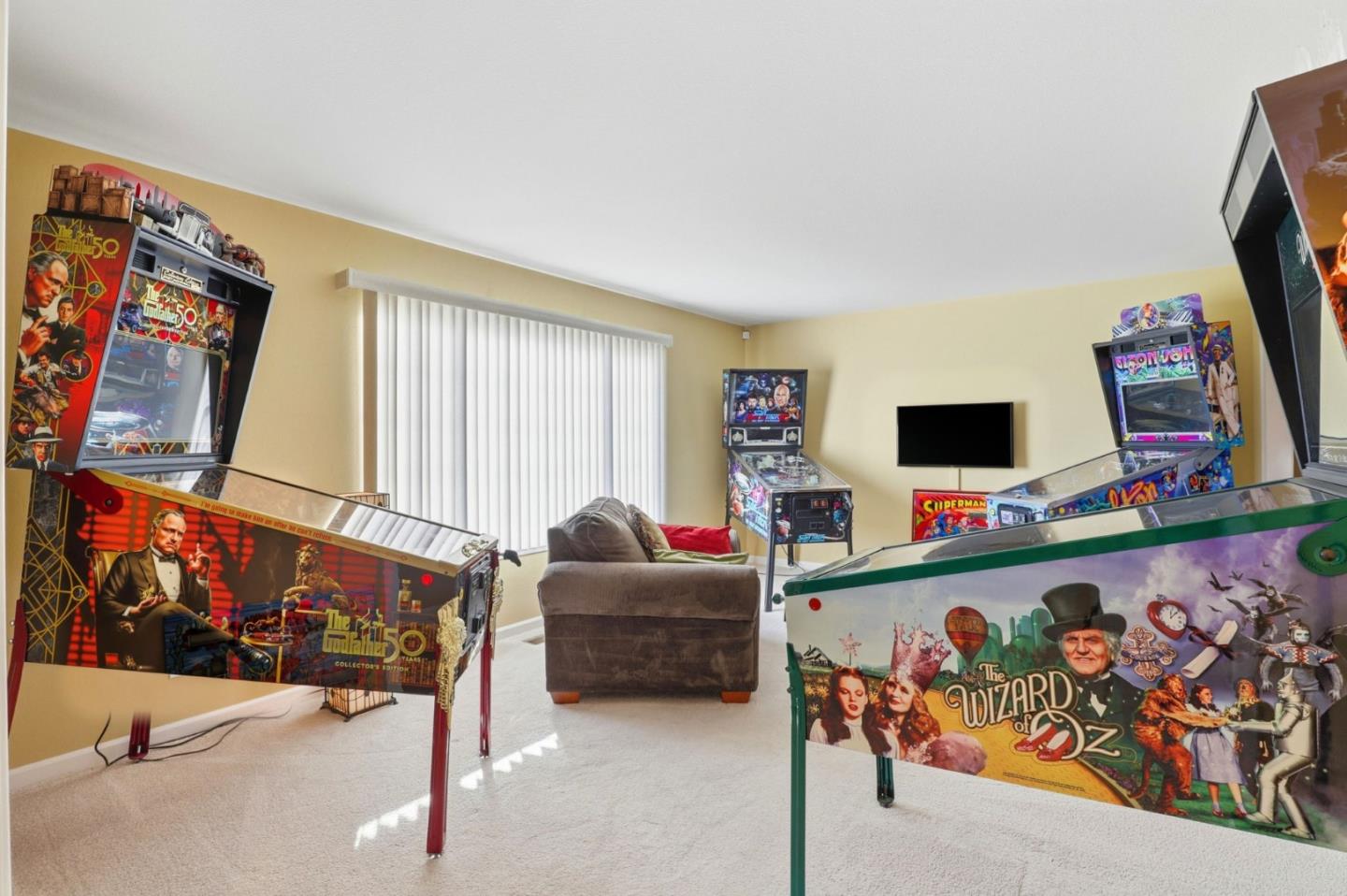 Detail Gallery Image 12 of 34 For 1650 Sausalito Dr, Hollister,  CA 95023 - 4 Beds | 2 Baths