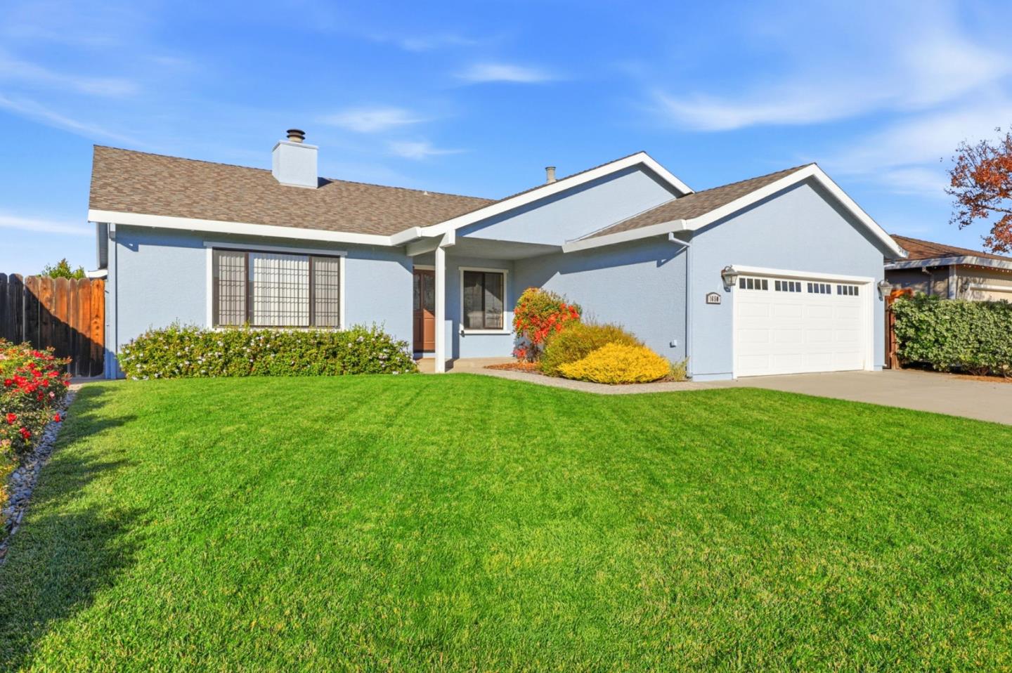 Detail Gallery Image 2 of 34 For 1650 Sausalito Dr, Hollister,  CA 95023 - 4 Beds | 2 Baths