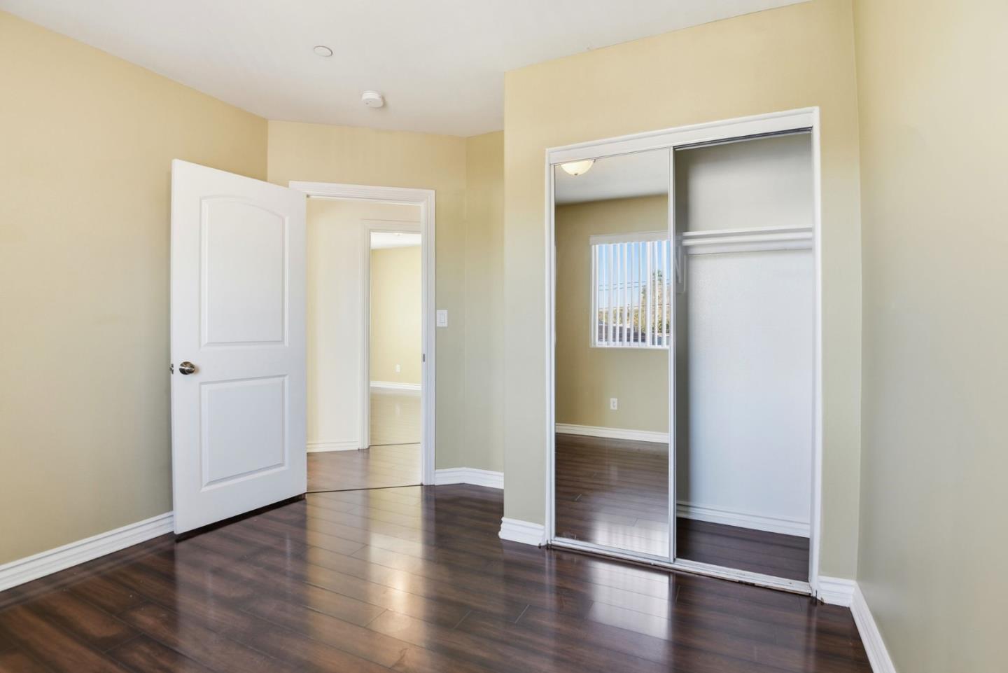 Detail Gallery Image 16 of 25 For 1614 W 39th Pl, Los Angeles,  CA 90062 - 4 Beds | 3 Baths