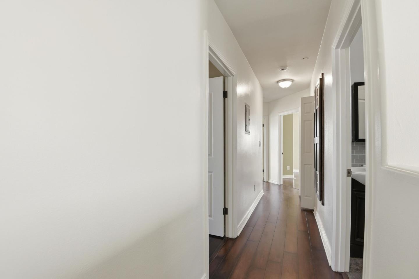 Detail Gallery Image 17 of 25 For 1614 W 39th Pl, Los Angeles,  CA 90062 - 4 Beds | 3 Baths