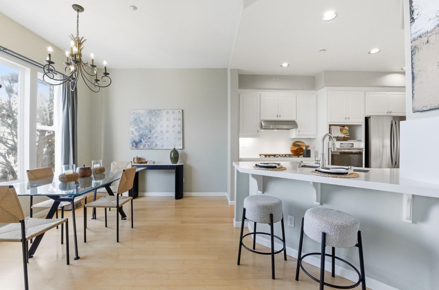 Detail Gallery Image 13 of 35 For 134 Cliff Swallow Ct, Brisbane,  CA 94005 - 2 Beds | 2 Baths