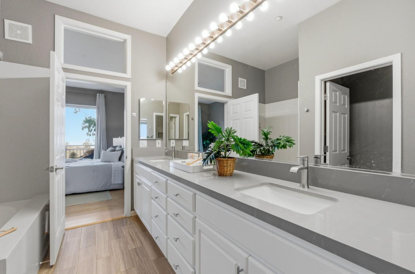 Detail Gallery Image 26 of 35 For 134 Cliff Swallow Ct, Brisbane,  CA 94005 - 2 Beds | 2 Baths