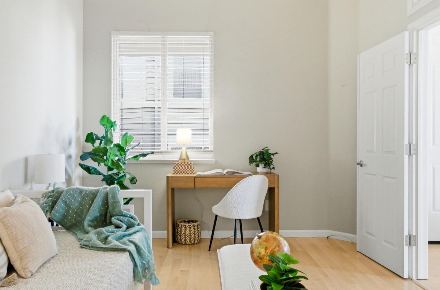 Detail Gallery Image 31 of 35 For 134 Cliff Swallow Ct, Brisbane,  CA 94005 - 2 Beds | 2 Baths