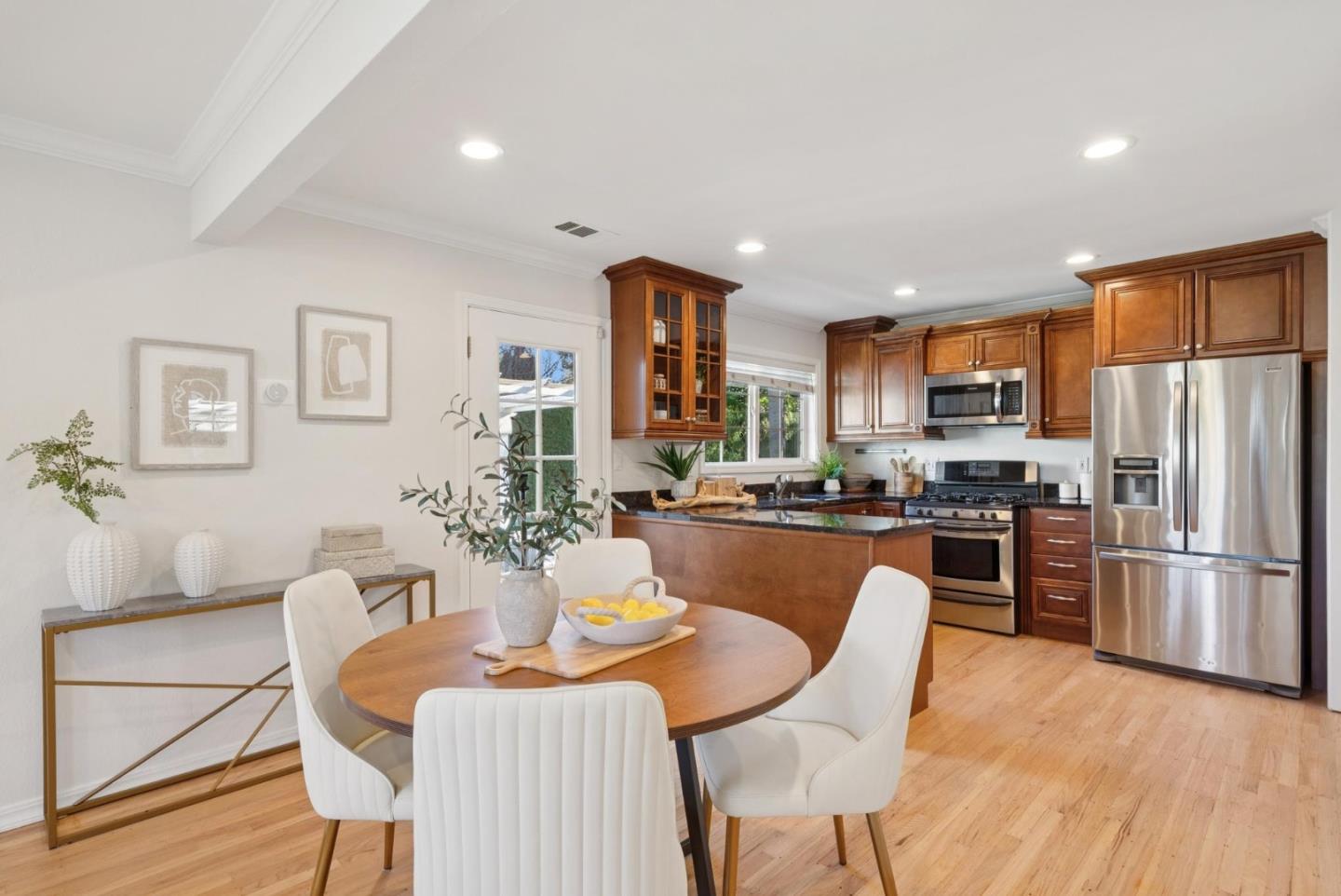 Detail Gallery Image 5 of 31 For 18724 Mccoy Ave, Saratoga,  CA 95070 - 3 Beds | 2 Baths