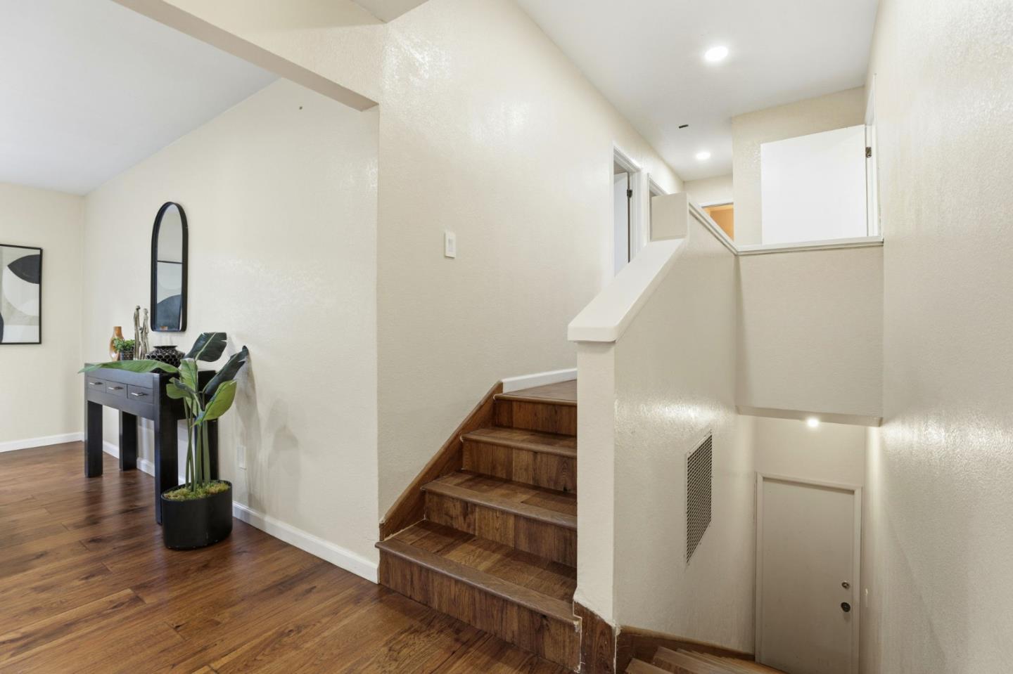 Detail Gallery Image 21 of 38 For 130 Georges Dr, Hollister,  CA 95023 - 3 Beds | 2 Baths