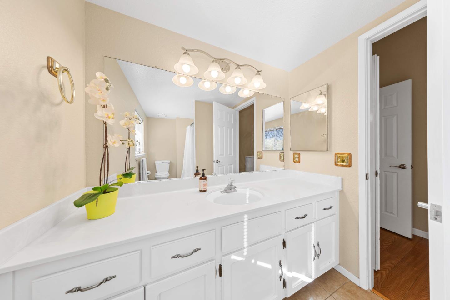 Detail Gallery Image 23 of 32 For 2051 Holly Branch Ct, Santa Clara,  CA 95050 - 2 Beds | 2 Baths