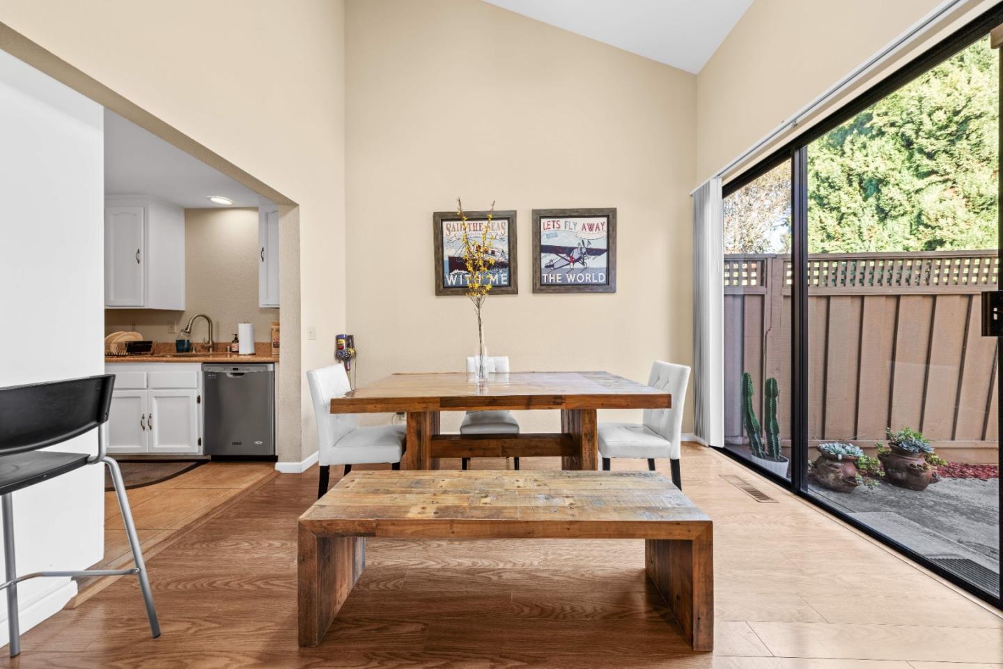 Detail Gallery Image 7 of 32 For 2051 Holly Branch Ct, Santa Clara,  CA 95050 - 2 Beds | 2 Baths