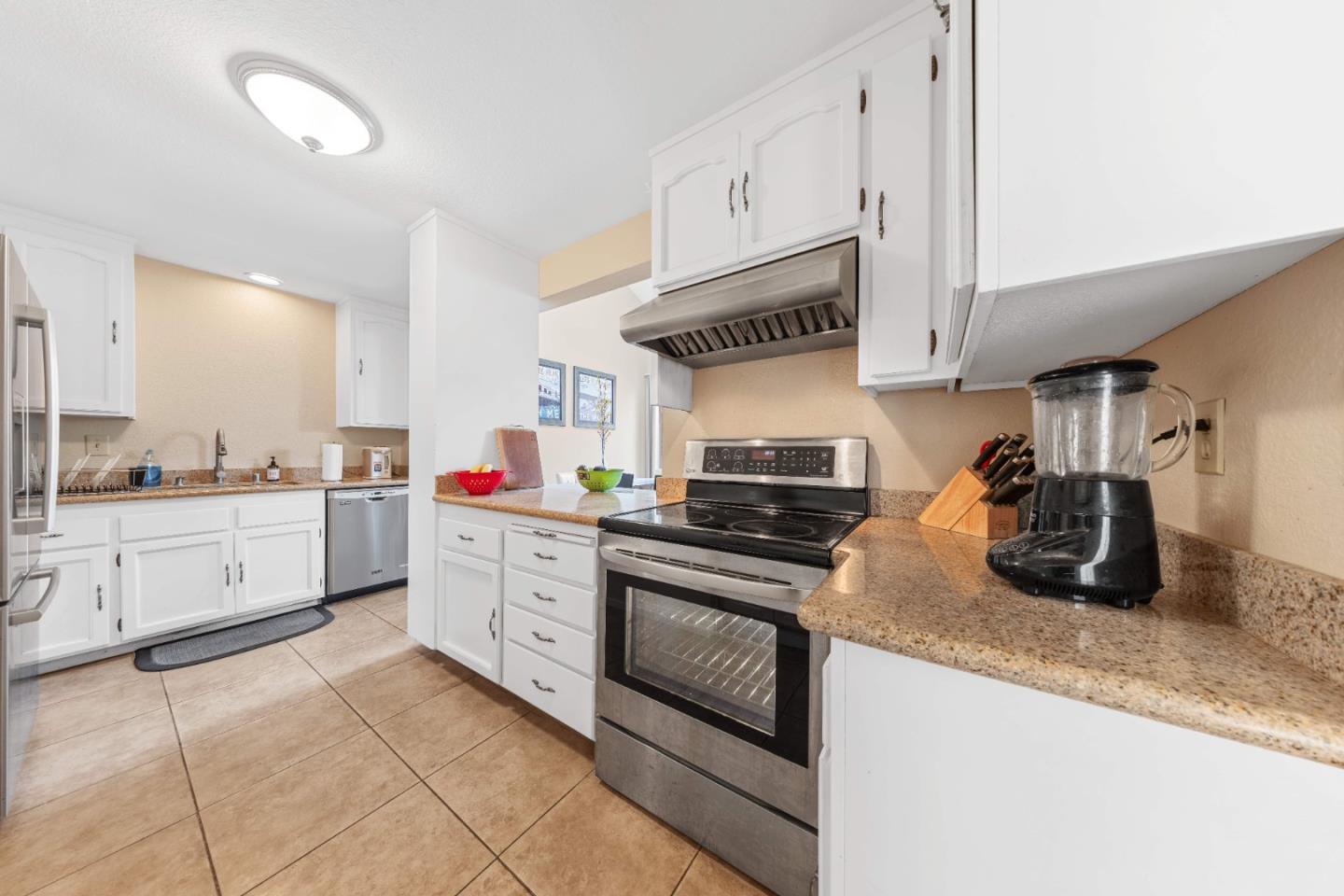 Detail Gallery Image 8 of 32 For 2051 Holly Branch Ct, Santa Clara,  CA 95050 - 2 Beds | 2 Baths