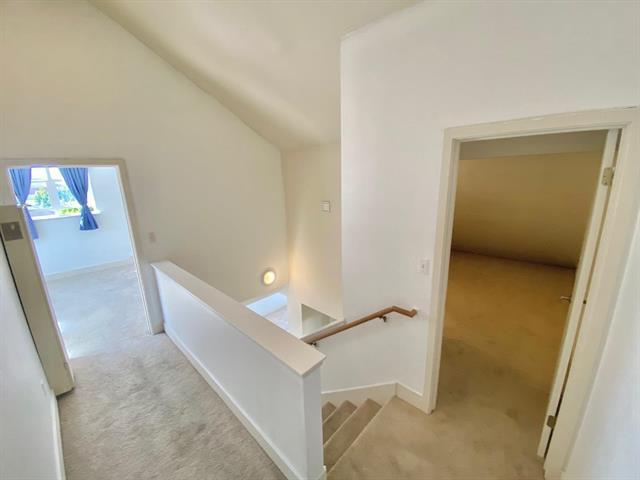 Detail Gallery Image 14 of 16 For 864 Laurel St a,  San Carlos,  CA 94070 - 2 Beds | 0 Baths