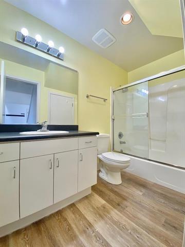 Detail Gallery Image 9 of 16 For 864 Laurel St a,  San Carlos,  CA 94070 - 2 Beds | 0 Baths