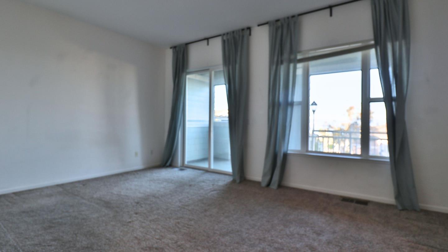 Detail Gallery Image 23 of 42 For 132 Warbler Ln, Brisbane,  CA 94005 - 2 Beds | 2 Baths