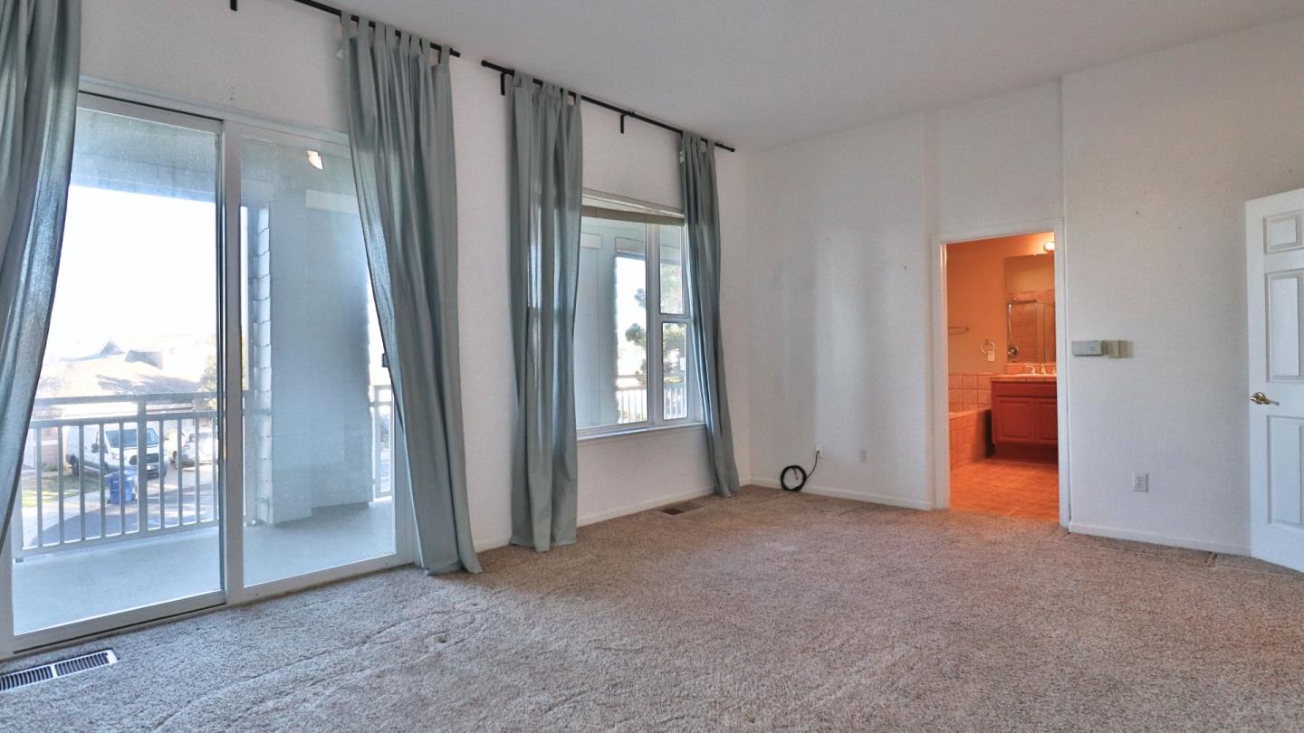 Detail Gallery Image 25 of 42 For 132 Warbler Ln, Brisbane,  CA 94005 - 2 Beds | 2 Baths