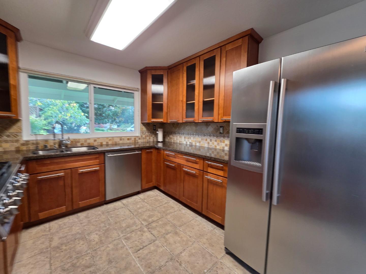 Detail Gallery Image 14 of 41 For 50 Nottingham Pl Pl, Clayton,  CA 94517 - 4 Beds | 2 Baths