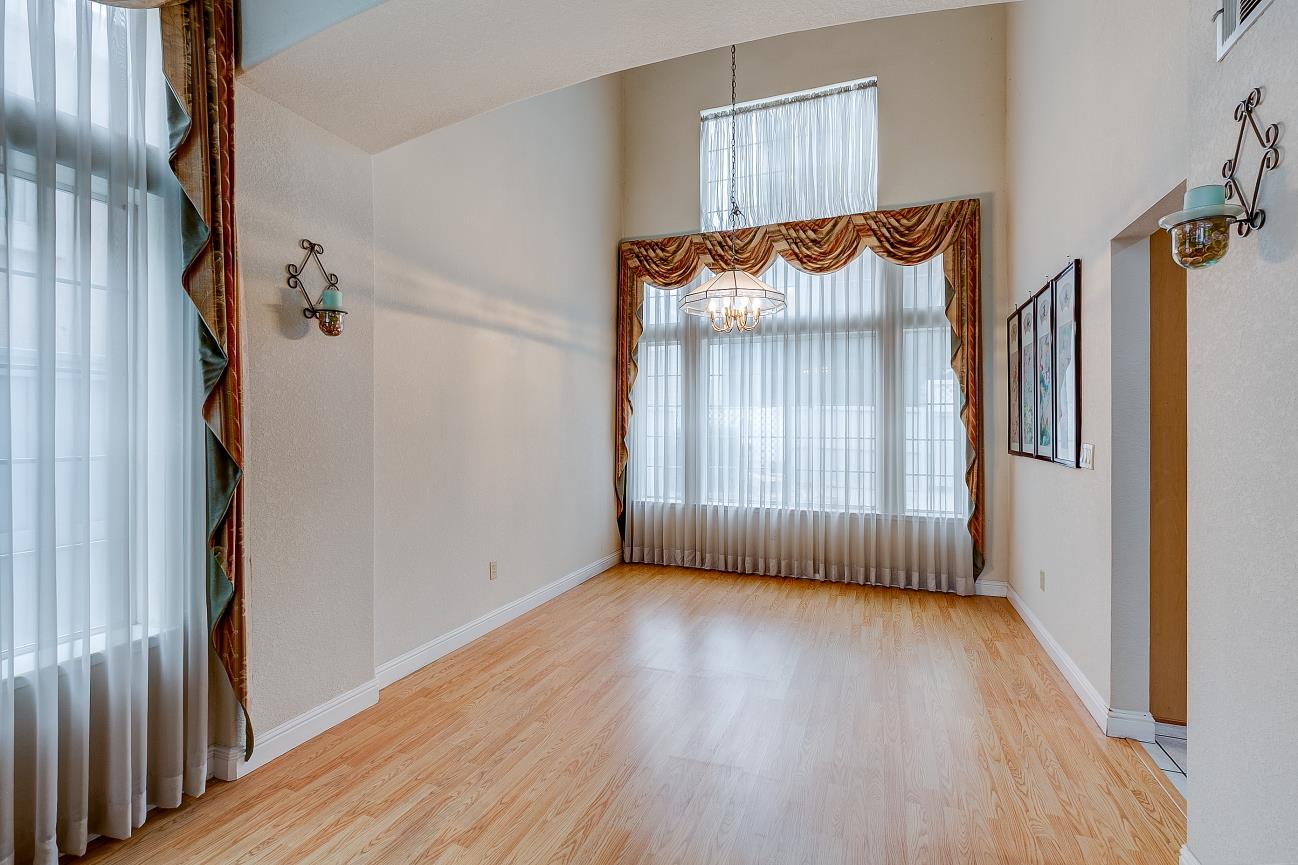 Detail Gallery Image 17 of 30 For 559 Topley Ct, Vallejo,  CA 94591 - 4 Beds | 3 Baths