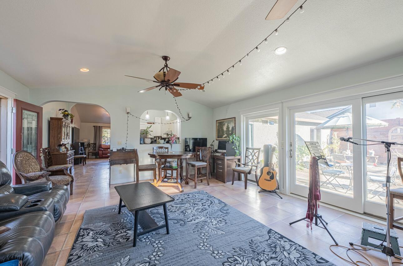 Detail Gallery Image 13 of 22 For 267 Palo Verde St, Greenfield,  CA 93927 - 4 Beds | 2 Baths