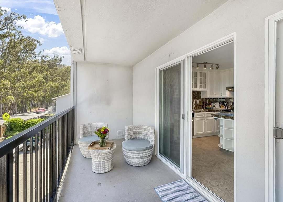 Detail Gallery Image 2 of 6 For 815 Balboa Ave #206,  Capitola,  CA 95010 - 2 Beds | 2 Baths