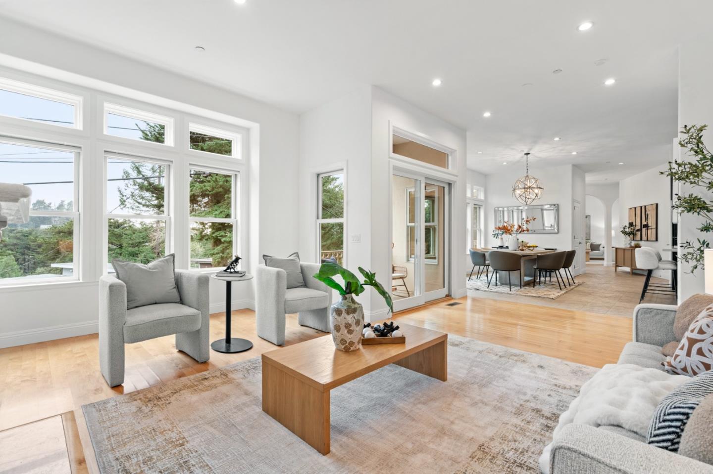 Detail Gallery Image 23 of 80 For 2220 Arrowhead Dr, Oakland,  CA 94611 - 4 Beds | 4/1 Baths