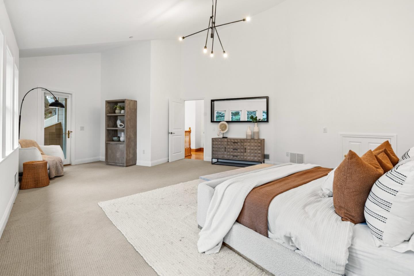 Detail Gallery Image 36 of 80 For 2220 Arrowhead Dr, Oakland,  CA 94611 - 4 Beds | 4/1 Baths