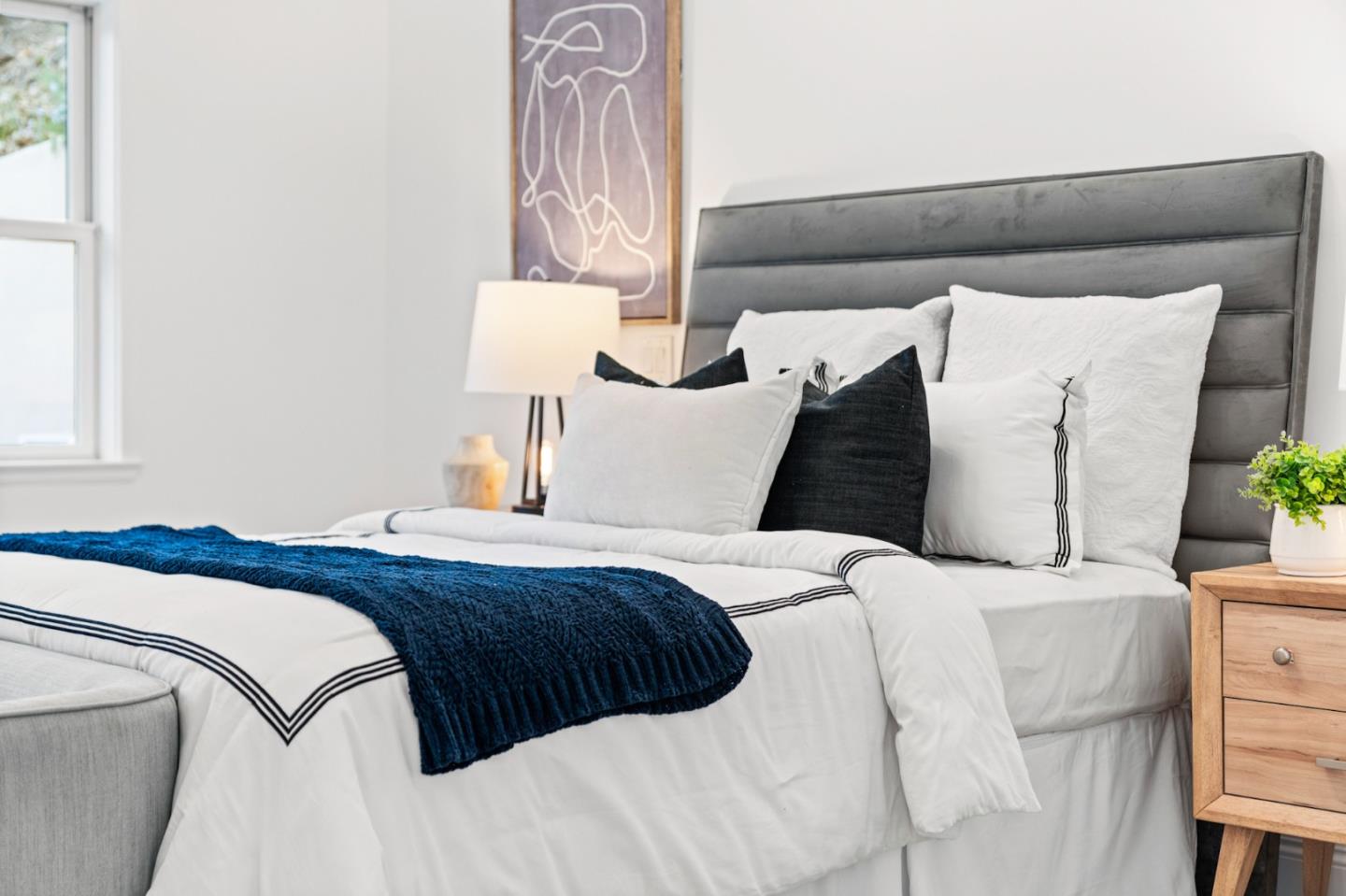 Detail Gallery Image 43 of 80 For 2220 Arrowhead Dr, Oakland,  CA 94611 - 4 Beds | 4/1 Baths