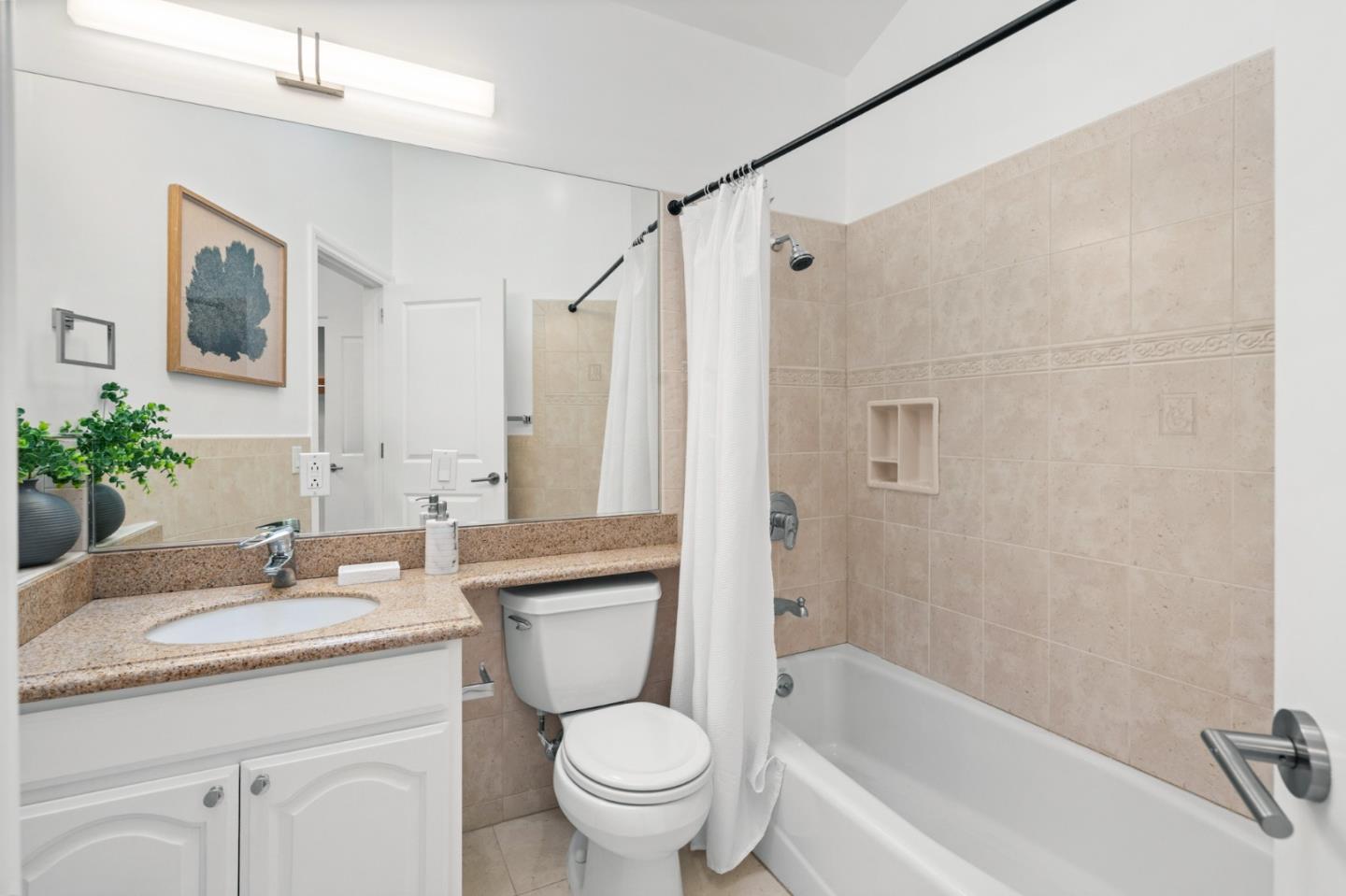 Detail Gallery Image 46 of 80 For 2220 Arrowhead Dr, Oakland,  CA 94611 - 4 Beds | 4/1 Baths