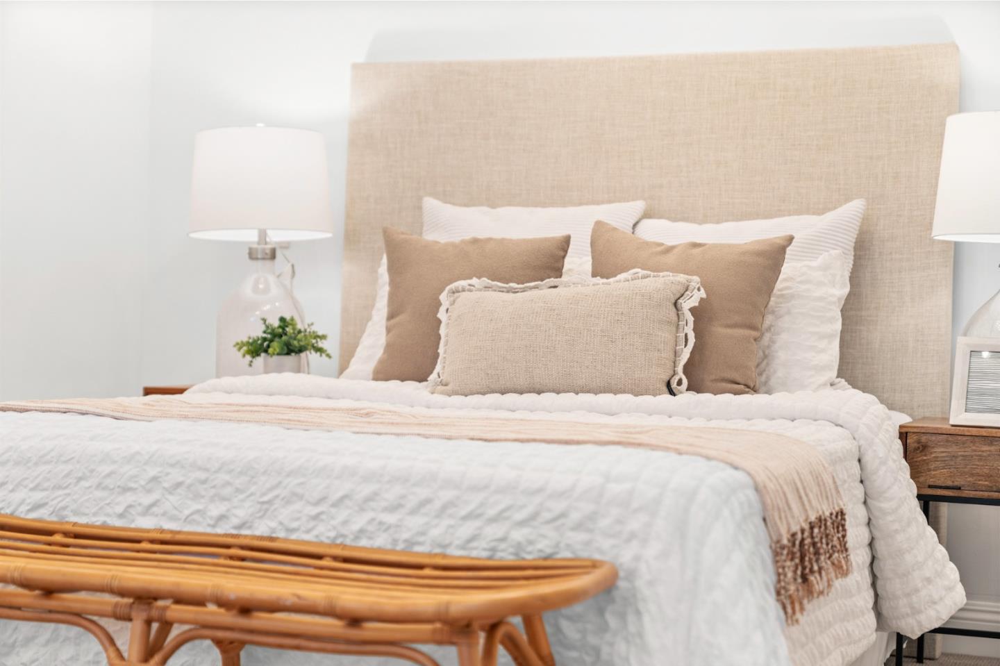 Detail Gallery Image 56 of 80 For 2220 Arrowhead Dr, Oakland,  CA 94611 - 4 Beds | 4/1 Baths