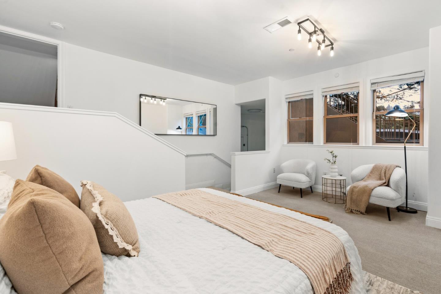 Detail Gallery Image 57 of 80 For 2220 Arrowhead Dr, Oakland,  CA 94611 - 4 Beds | 4/1 Baths