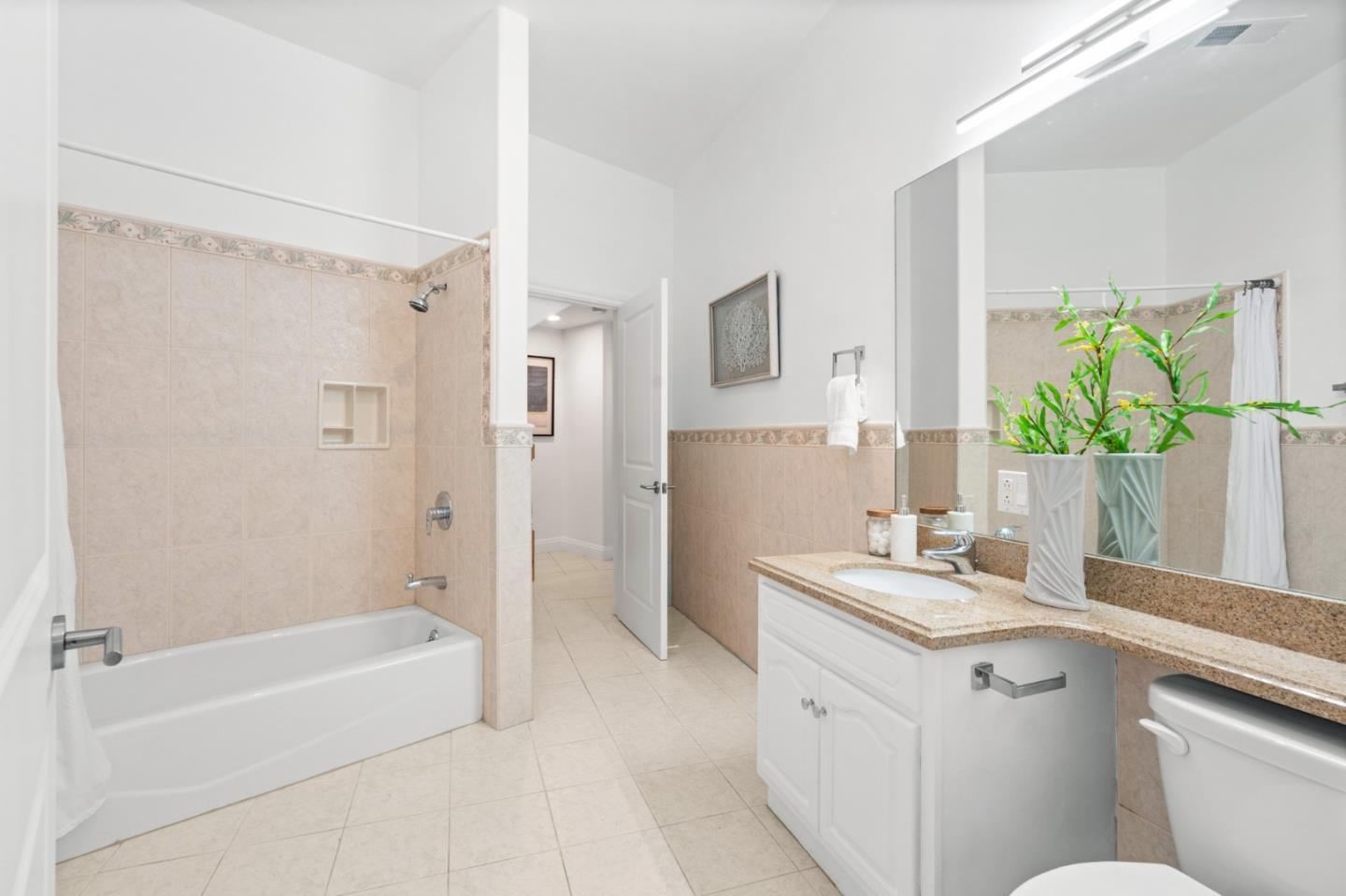 Detail Gallery Image 58 of 80 For 2220 Arrowhead Dr, Oakland,  CA 94611 - 4 Beds | 4/1 Baths