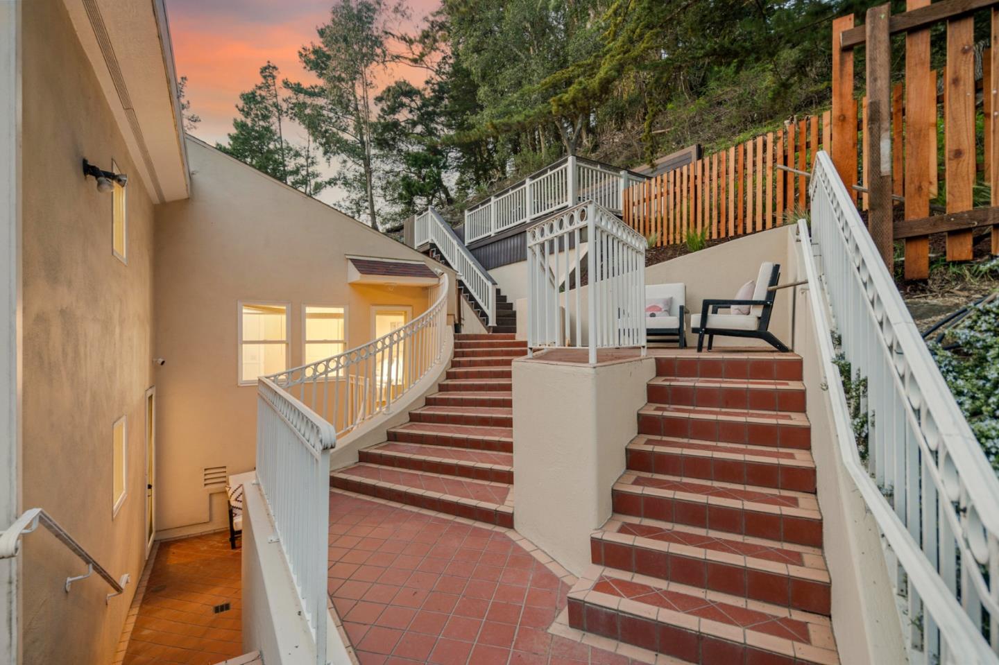 Detail Gallery Image 78 of 80 For 2220 Arrowhead Dr, Oakland,  CA 94611 - 4 Beds | 4/1 Baths