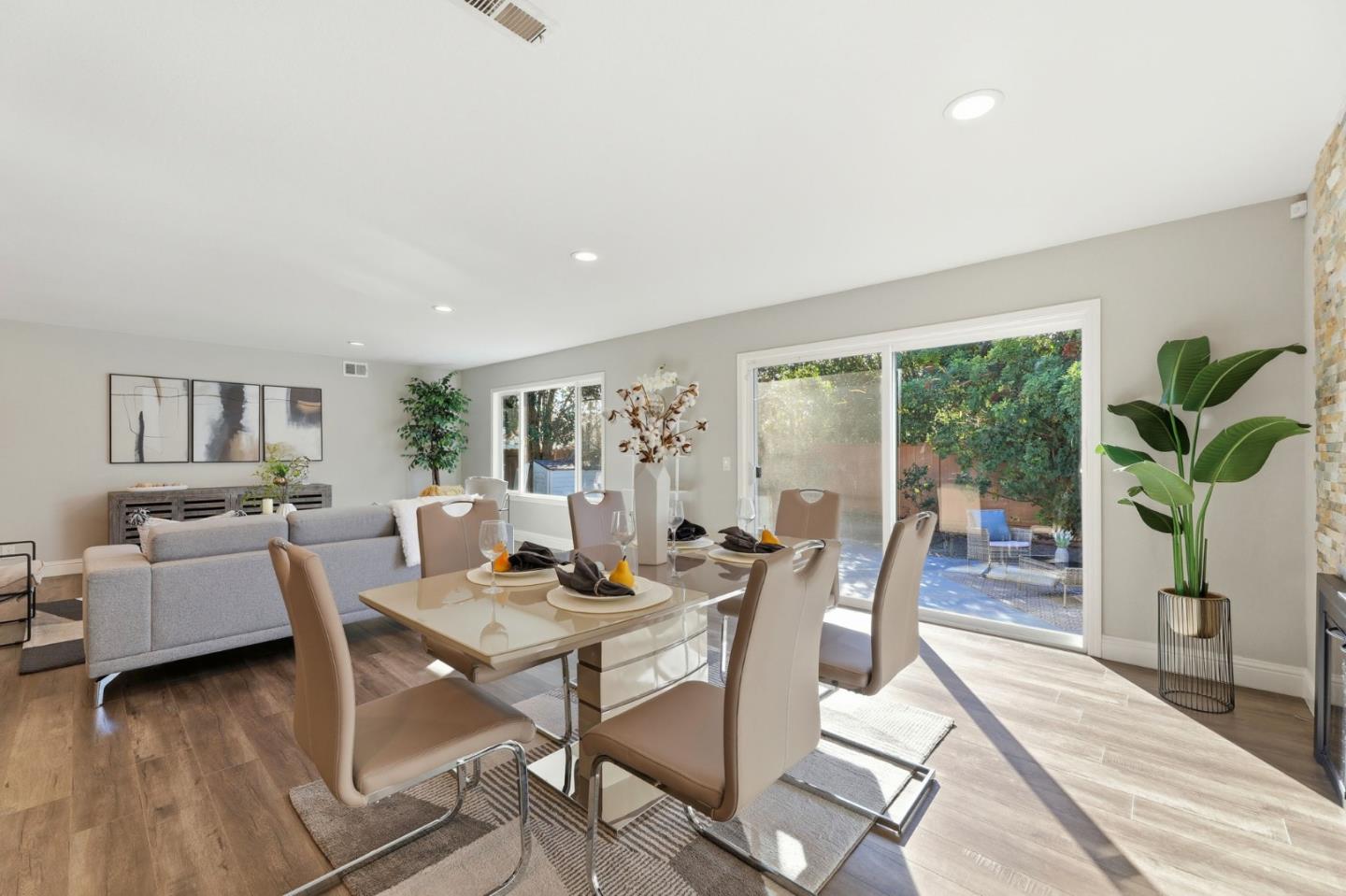 Detail Gallery Image 17 of 39 For 39735 Trinity Way, Fremont,  CA 94538 - 3 Beds | 2 Baths