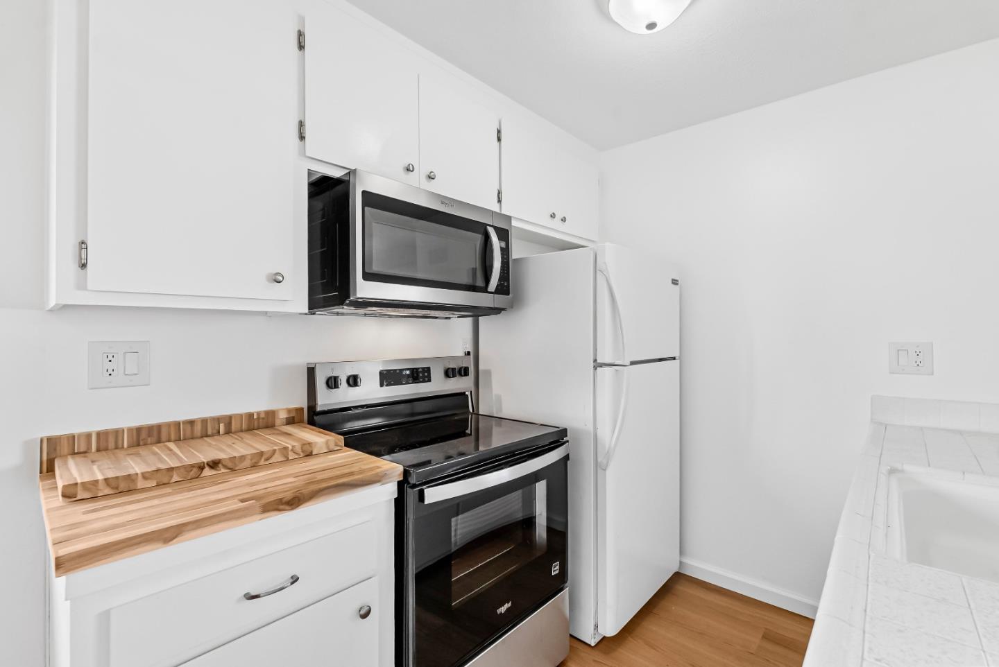 Detail Gallery Image 10 of 29 For 5577 Spinnaker Dr #4,  San Jose,  CA 95123 - 1 Beds | 1 Baths