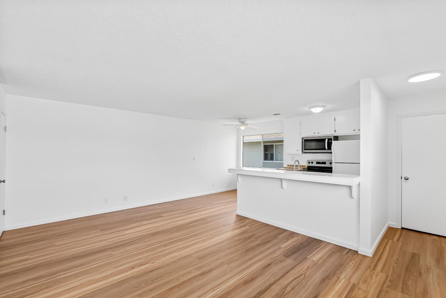 Detail Gallery Image 23 of 29 For 5577 Spinnaker Dr #4,  San Jose,  CA 95123 - 1 Beds | 1 Baths