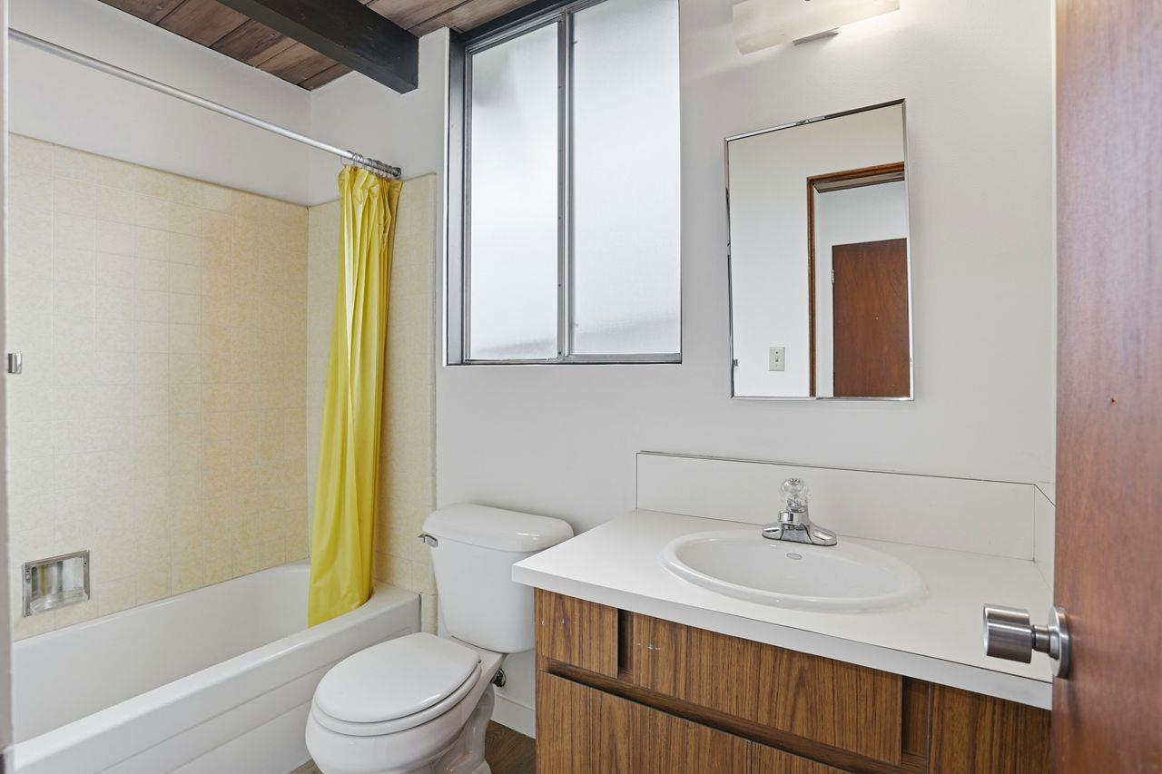 Detail Gallery Image 21 of 30 For 827 Cumberland Dr, Sunnyvale,  CA 94087 - 5 Beds | 3 Baths